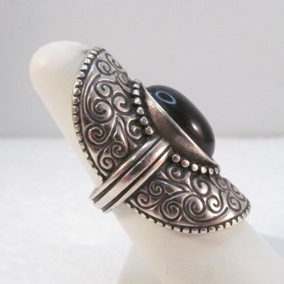 Ornate Swirl Full Finger Silver Plated Copper Ring with Black Cabochon - Picture 2 of 16